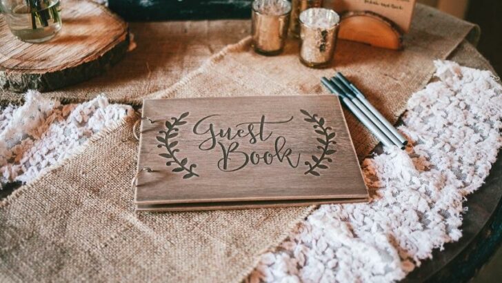 30 Great Messages to Write in a House Guestbook