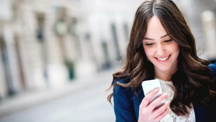 31 Ways to Cheer Someone Up over Text