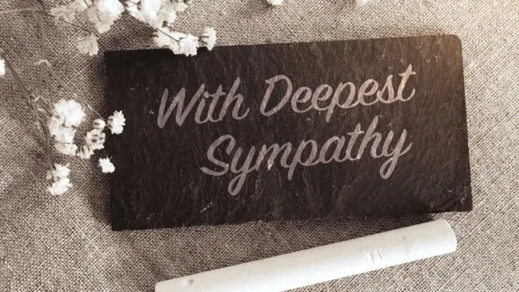 Things to Say to Someone Who Lost a Loved One — Best Texts