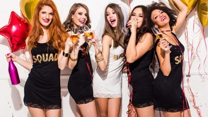 35 Fool-proof Messages for a Bachelorette Card