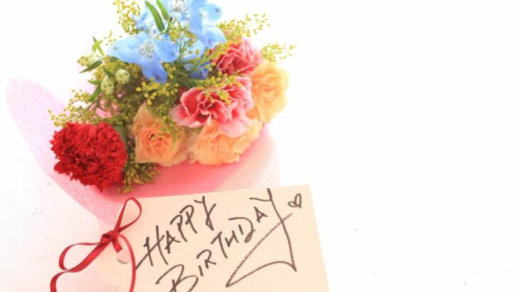 38 Fantastic Texts to Write in Birthday Card for Girlfriend